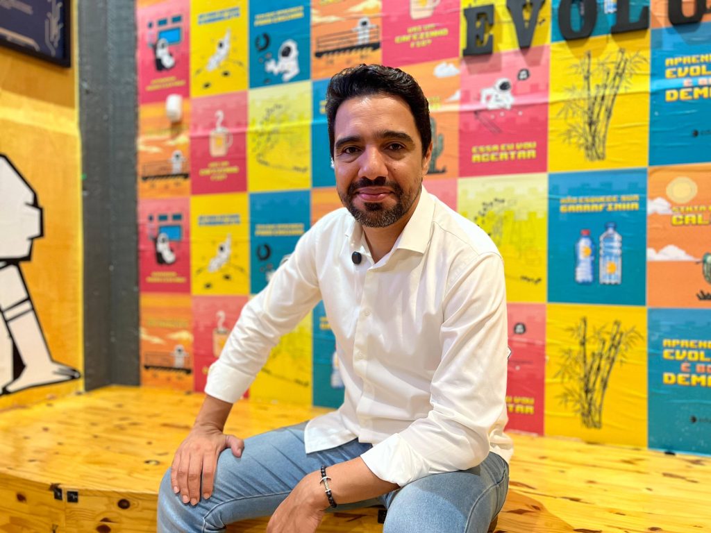 Emilio Alves DON professor.